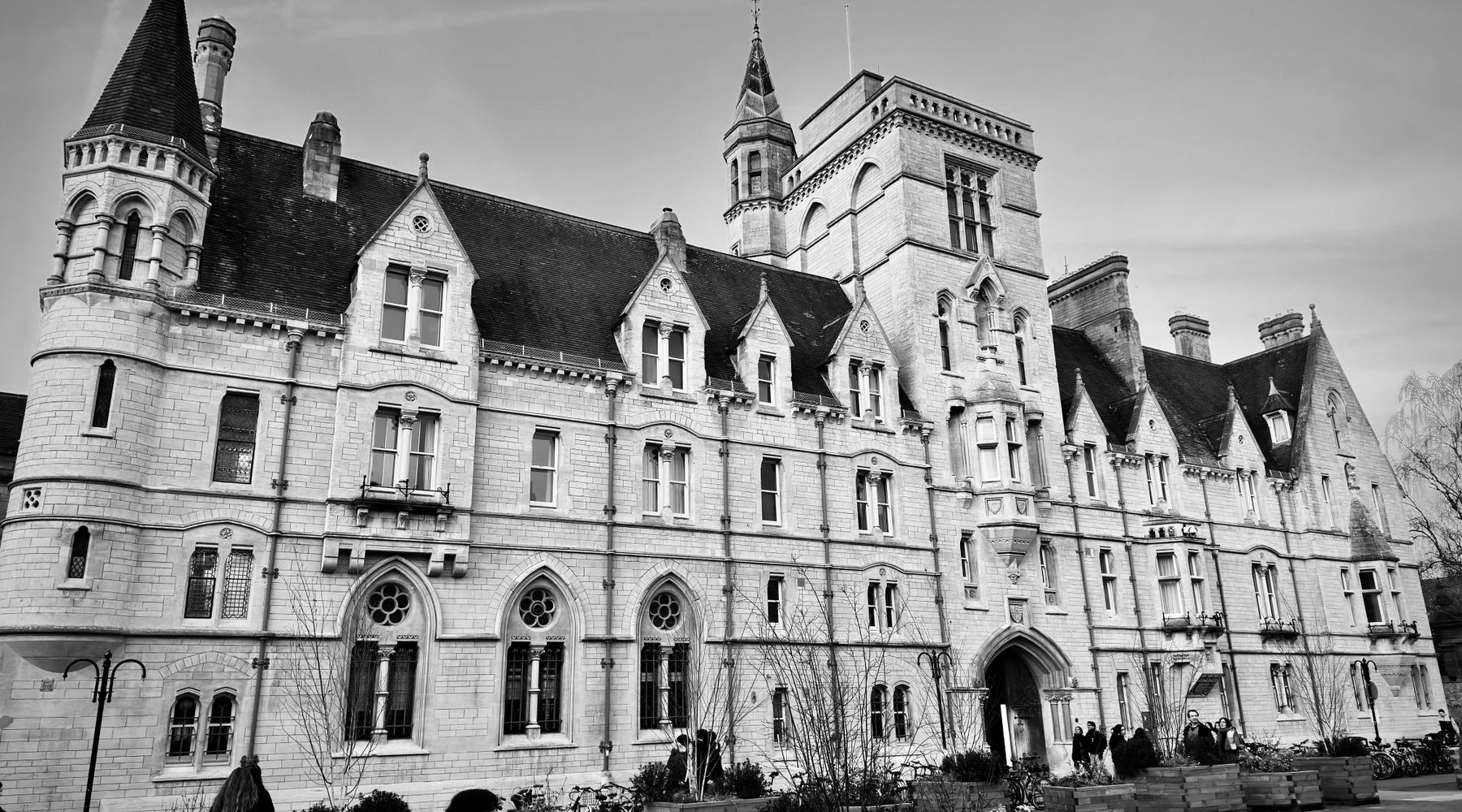 UK G5 Elite Universities: Oxford vs Cambridge vs Imperial vs UCL vs LSE — How to Choose
